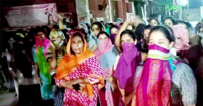 মধ্যরাতে উত্তপ্ত ইডেন কলেজ