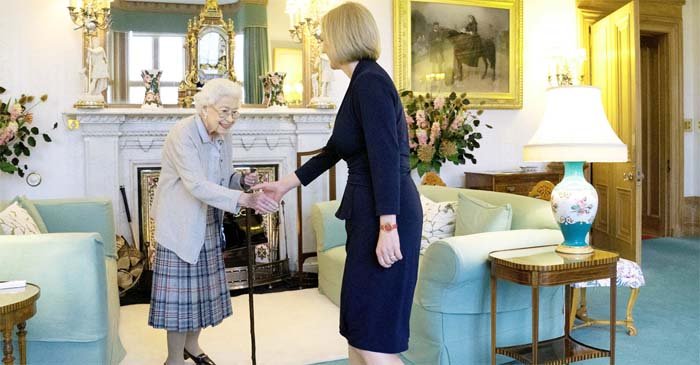 যুক্তরাজ্যের নতুন প্রধানমন্ত্রী হলেন লিজ ট্রাস