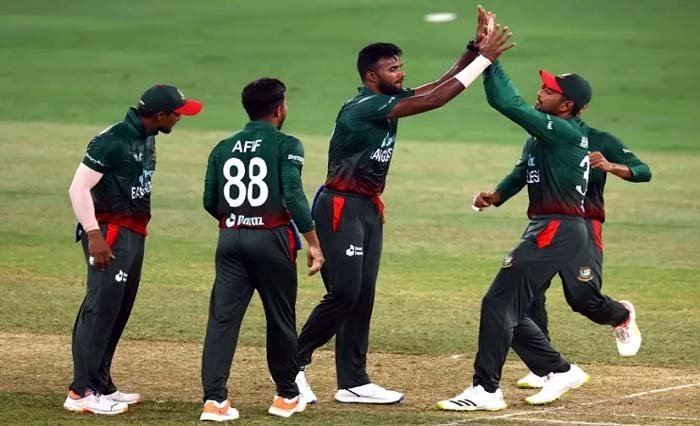 আমিরাতকে হোয়াইটওয়াশ করল বাংলাদেশ