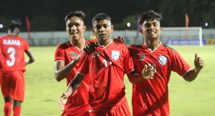 স্বাগতিক শ্রীলঙ্কাকে উড়িয়ে শুরু বাংলাদেশের