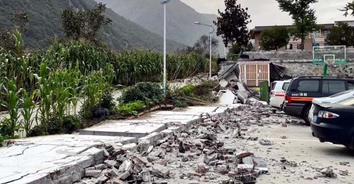 চীনে শক্তিশালী ভূমিকম্পে মৃতের সংখ্যা বেড়ে ৬৫