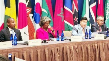 অতিমারি মোকাবেলায় বৈশ্বিক স্বাস্থ্য কৌশল প্রণয়নের তাগিদ