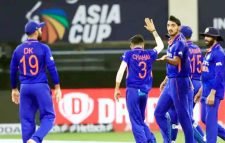 হংকংকে উড়িয়ে শেষ চারে ভারত