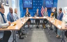 সাংবাদিকদের মতপ্রকাশের স্বাধীনতা ইস্যুতে যুক্তরাষ্ট্রের পররাষ্ট্রমন্ত্রী সাথে গোলটেবিল বৈঠক