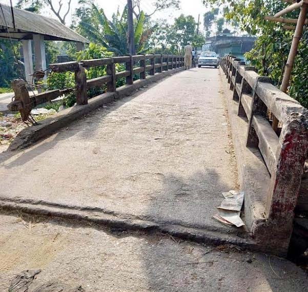 লালাবাজারে বাসিয়া নদীতে নতুন সেতু নির্মান দাবী বারবার উপেক্ষিত