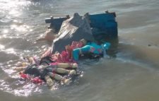 প্রতিমা বিসর্জনের মধ্য দিয়ে দুর্গোৎসবের সমাপ্তি