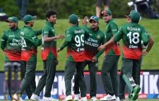 আশা জাগিয়ে শেষ ওভারে হার বাংলাদেশের
