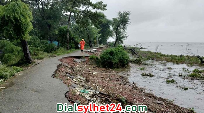 উপকূলে সিত্রাংয়ের আঘাত