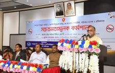 অপ্রয়োজনে হর্ন বাজানো বন্ধ করতে হবে: চালকদের পরিবেশমন্ত্রী