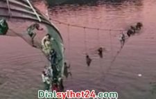 ভারতে ঝুলন্ত সেতু ভেঙে নদীতে, নিহত ৪০