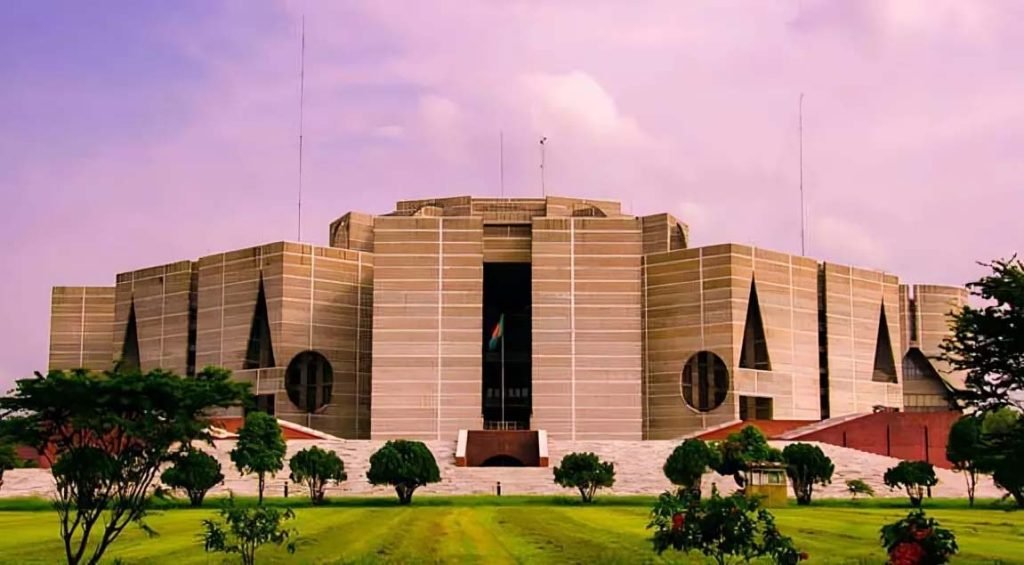 প্রশ্নপত্র ফাঁস করলে ১০ বছর জেল