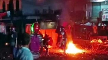 ছাতকে দুই ছাত্রলীগ কর্মীর বিরোধে গ্রামবাসীর সংঘর্ষ, পুলিশসহ আহত ৫০