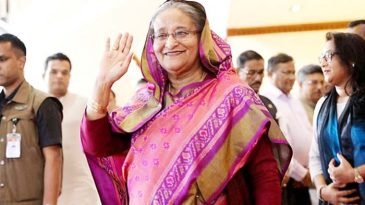 দেশে ফিরেছেন প্রধানমন্ত্রী