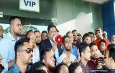 দেশে ফিরে সংবর্ধিত আনোয়ারুজ্জামান চৌধুরী