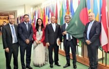 আস্থা দেখছে সরকার, সুযোগ দেখছে পশ্চিমারা