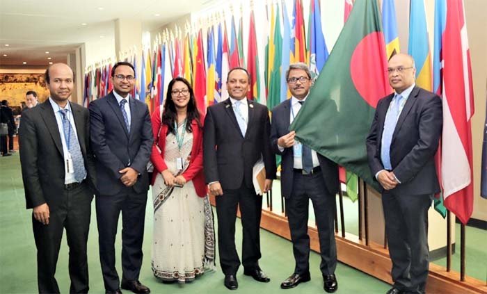 আস্থা দেখছে সরকার, সুযোগ দেখছে পশ্চিমারা