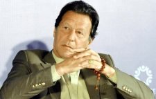 ইমরান খানের বিরুদ্ধে গ্রেপ্তারি পরোয়ানা