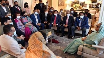 বিদেশীদের কাছে বিএনপি’র অপশাসনের চিত্র তুলে ধরুন : প্রধানমন্ত্রী