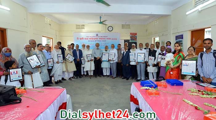 সম্মাননা পেয়ে আপ্লুত গুণী ২৪ শিক্ষক