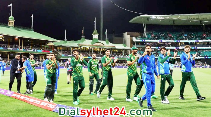 নিউজিল্যান্ডকে উড়িয়ে ফাইনালে পাকিস্তান