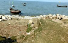 মনু নদীর ভাঙন রক্ষা প্রকল্প কাজ বন্ধ