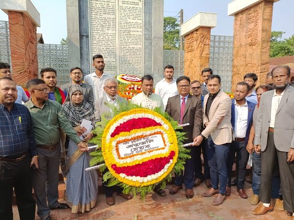 সিলেটে শহীদ বুদ্ধিজীবীদের প্রতি সর্বস্তরের মানুষের শ্রদ্ধা