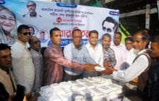 সিলেট মহানগর যুবলীগের খাদ্য বিতরণ