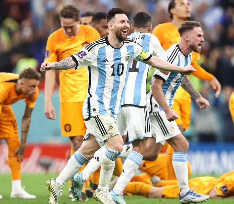 টাইব্রেকারে ৪-৩ গোলে ডাচদের কাঁদিয়ে সেমিতে আর্জেন্টিনা