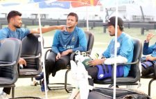 বাংলাদেশ একাদশে ২ পেসারের সঙ্গে ৪ কিপার!