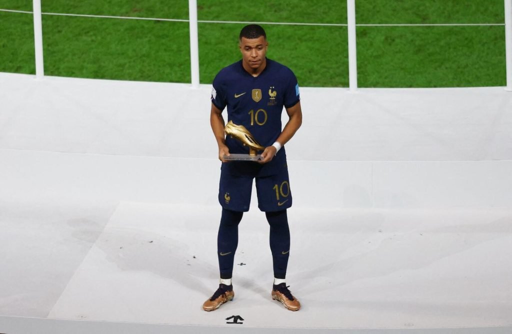 গোল্ডেন বুট এমবাপের