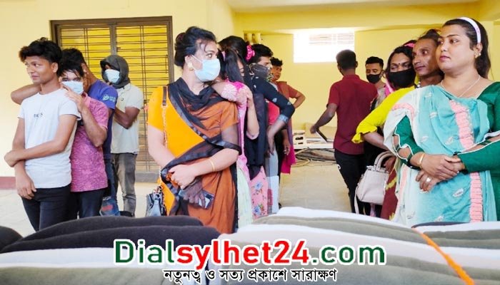 তৃতীয় লিঙ্গের মানুষদের শীতবস্ত্র দিল শাবিপ্রবির স্বপ্নোত্থান