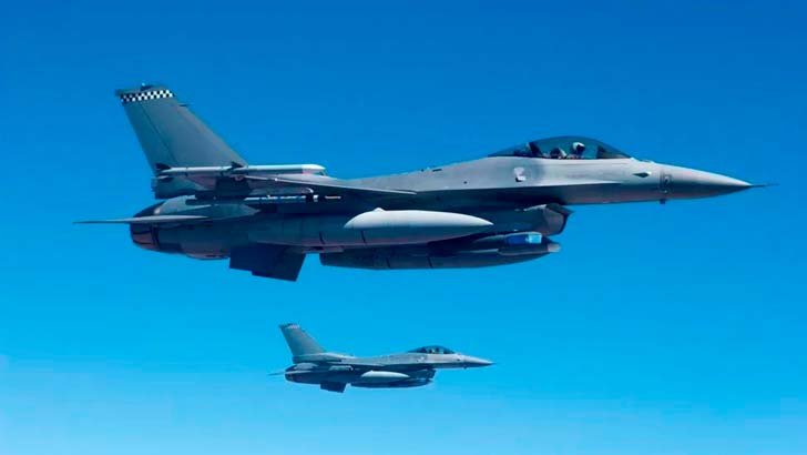 ইউক্রেনকে যুদ্ধবিমান না দেওয়ার ঘোষণা বাইডেনের