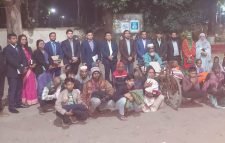 প্রধান মন্ত্রীর উপহার হিসেবে মৌলভীবাজার পত্রিকার হকারদের মধ্যে কম্বল বিতরণ