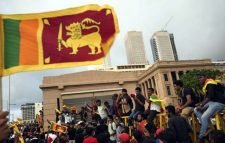 সরকারি চাকরিতে নিয়োগ বন্ধ করে দিল শ্রীলঙ্কা