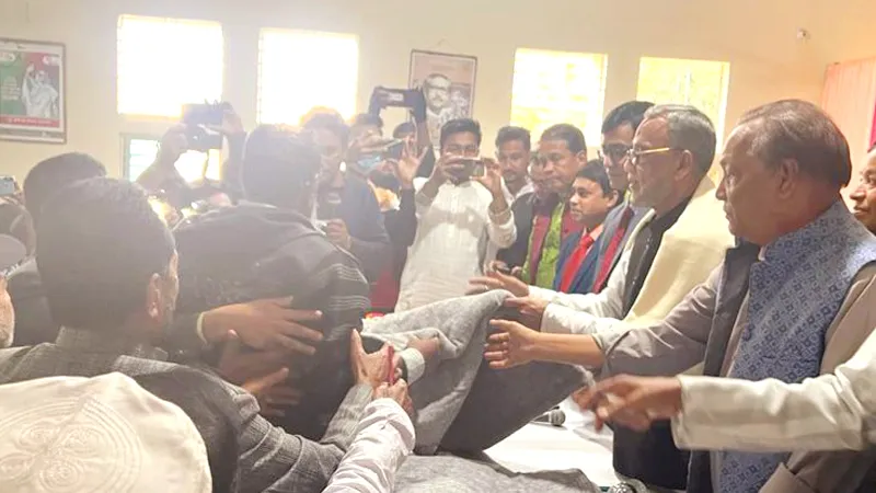 জুড়ীতে ব্যক্তিগত অর্থায়নে কম্বল বিতরণ করলেন পরিবেশমন্ত্রী