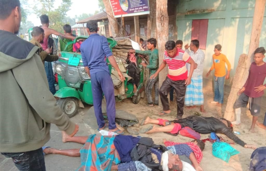 কুলাউড়ায় সড়ক দুর্ঘটনায় শিশুর মৃত্যু, আশঙ্কাজনক ৭