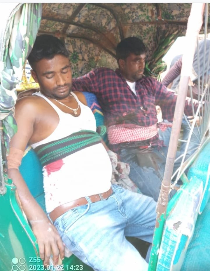 মৌলভীবাজারের আদম ব্যবসার টাকা নিয়ে কথা কাটাকাটির জের ধরে দুই ভাইকে ছুরিকাঘাত