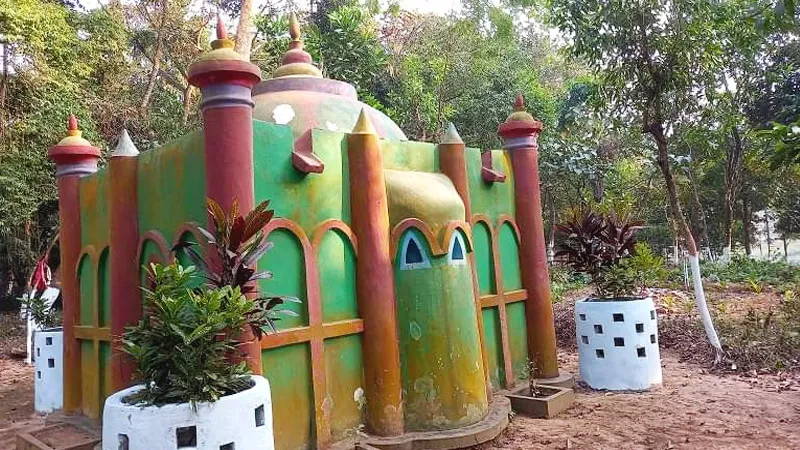 রাজনগরে পাওয়া গেছে দেশের অন্যতম ছোট মসজিদ