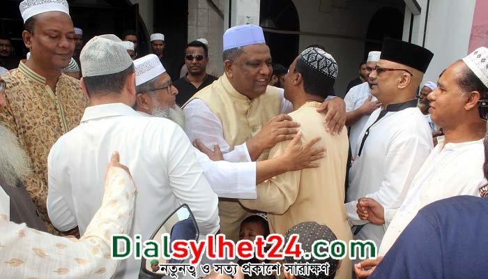 লাউয়াইয়ে জুমা শেষে দোয়া চাইলেন আনোয়ারুজ্জামান