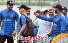 ব্যস্ততায় কাটলো হাথুরুসিংহের প্রথম দিন