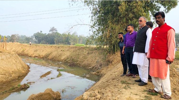 বড়লেখায় লংলীছড়া ও নিকড়ীছড়া পুনঃখনন