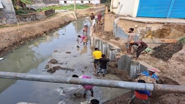 মৌলভীবাজারে কোদালি ছড়া উন্নয়ন প্রকল্প আশার আলো দেখাচ্ছে শহরবাসীকে