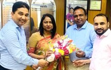 সভাপতি ফরিদা ইয়াসমিনের সঙ্গে সৌজন্য সাক্ষাৎ  ফ্রান্স-বাংলা ফ্রান্স-বাংলা প্রেস ক্লাবের  নেতারা