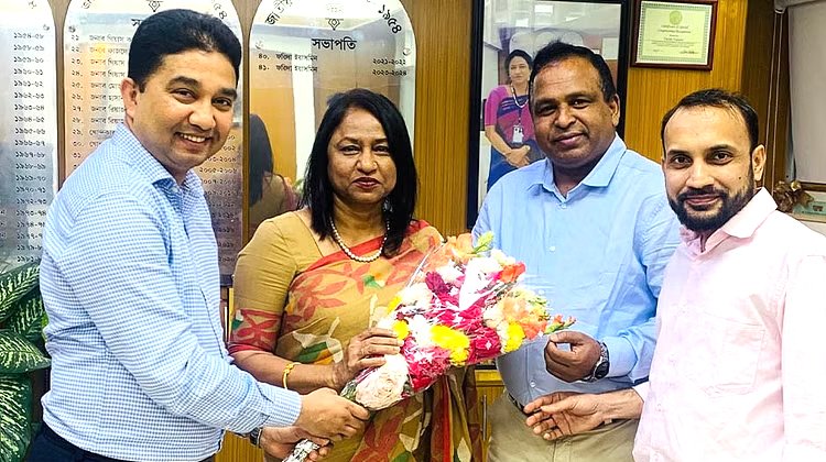 সভাপতি ফরিদা ইয়াসমিনের সঙ্গে সৌজন্য সাক্ষাৎ  ফ্রান্স-বাংলা ফ্রান্স-বাংলা প্রেস ক্লাবের  নেতারা