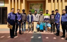 রাজনগরে ৩ চোরাই গরুসহ গ্রেফতার ৫