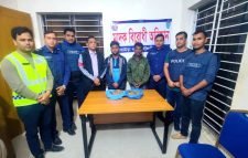 কুলাউড়ায় পৃথক অভিযানে ১৩০০ গ্রাম গাঁজাসহ আটক ৩