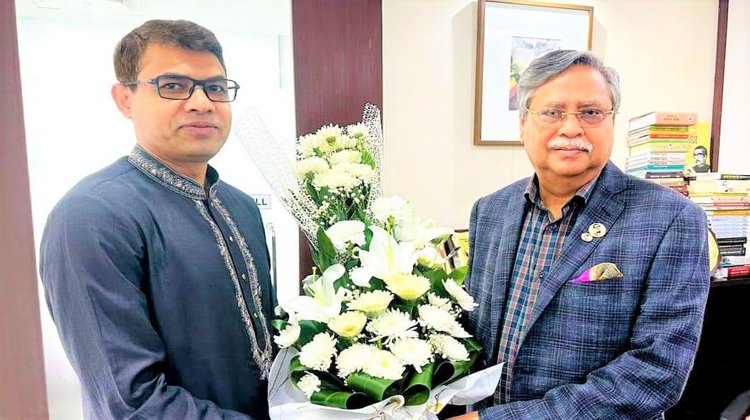 রাষ্ট্রপতির সাথে সৌজন্য সাক্ষাৎ অলিলা গ্রুপের ব্যবস্থাপনা পরিচালক মোঃ জিল্লুর রহমানে