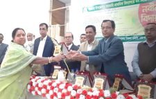 বড়লেখায় প্রাথমিকের ২৫ শিক্ষককে বিদায় সংবর্ধনা