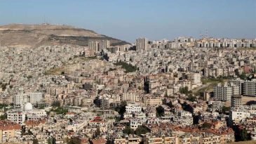 দামেস্কের আবাসিক ভবনে ইসরাইলের ক্ষেপণাস্ত্র হামলা, নিহত ৫