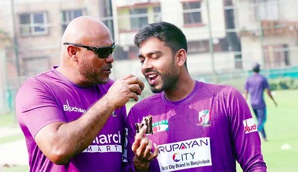 দেশি ক্রিকেটারদের পারফরম্যান্সে খুশি কোচ বাবুল